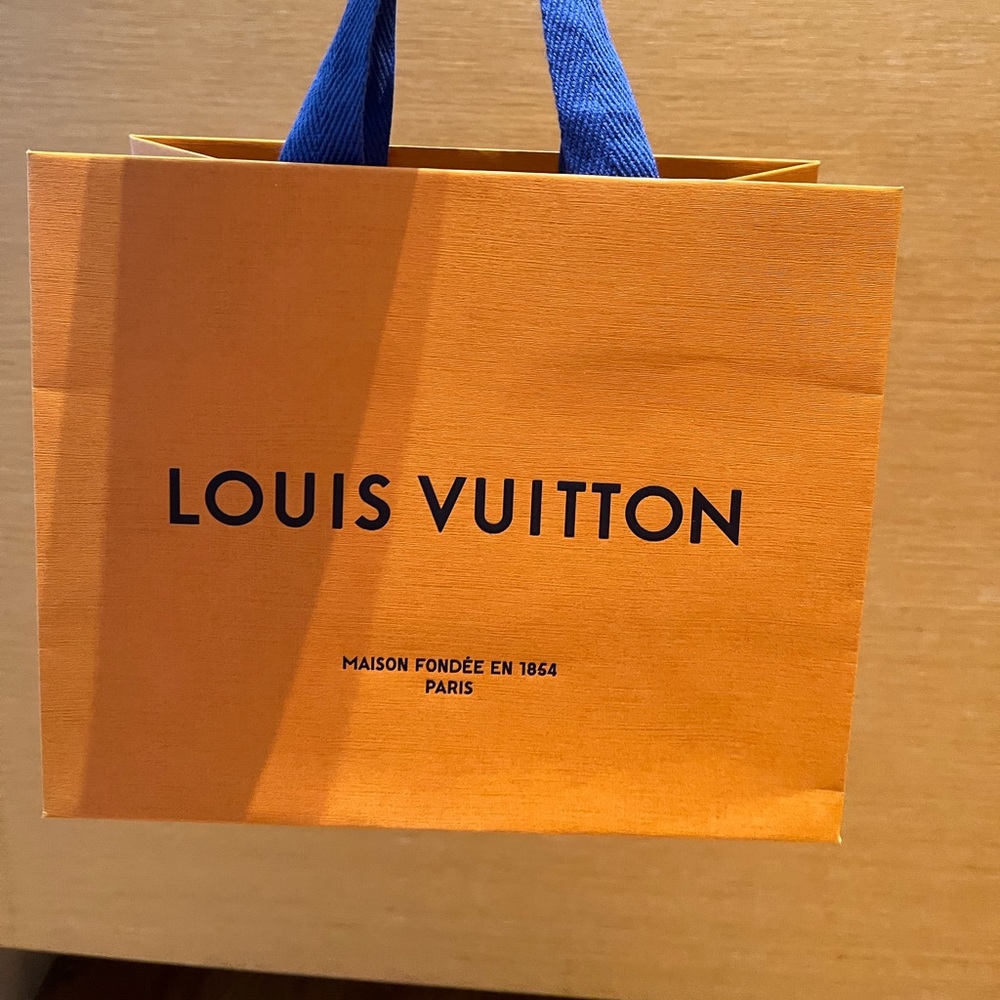 Luxury shopping bags